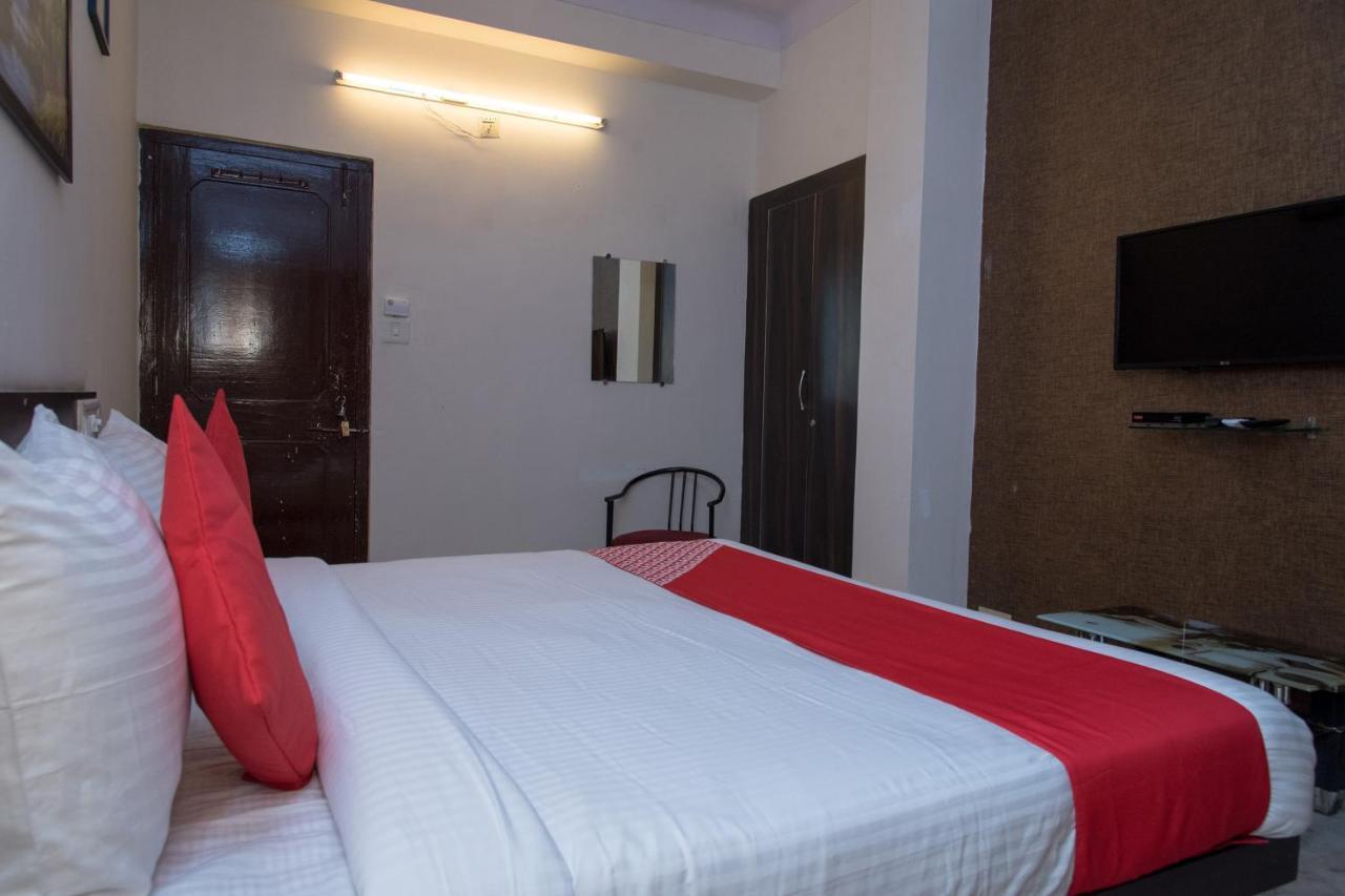 Oyo 14118 Hotel Kalika Palace 우다이푸르 외부 사진