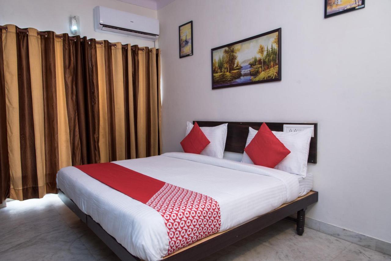 Oyo 14118 Hotel Kalika Palace 우다이푸르 외부 사진
